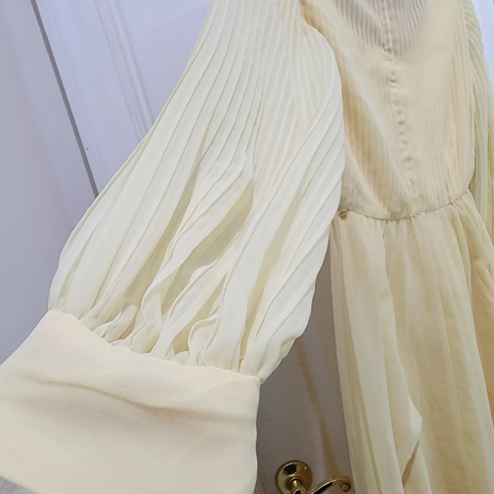 Extremely Beautiful And Wellmade Yellow Pleated Long Dress With Full Sleeves - Picture 5 of 7